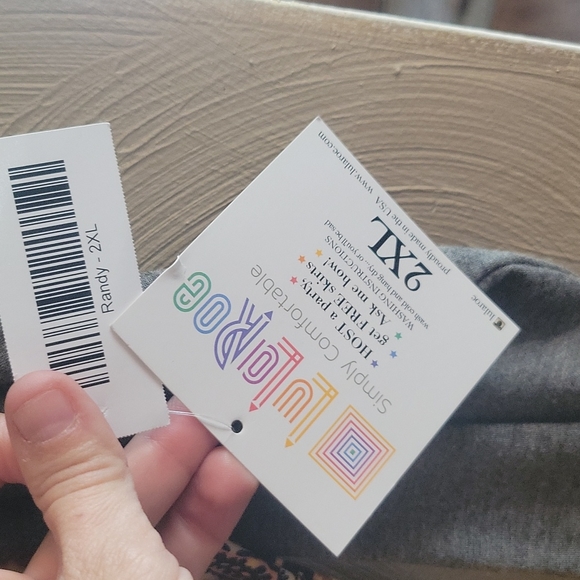 NWT LULAROE RANDY XXL - Picture 2 of 2